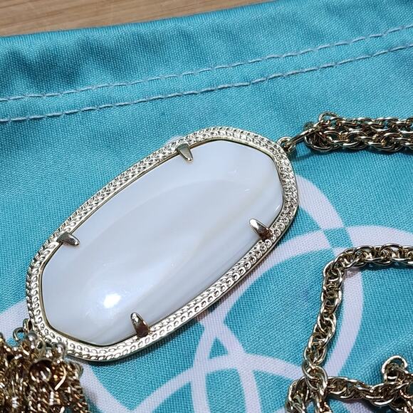 Kendra‎ scott Rayne whitel and gold necklace - Picture 4 of 11